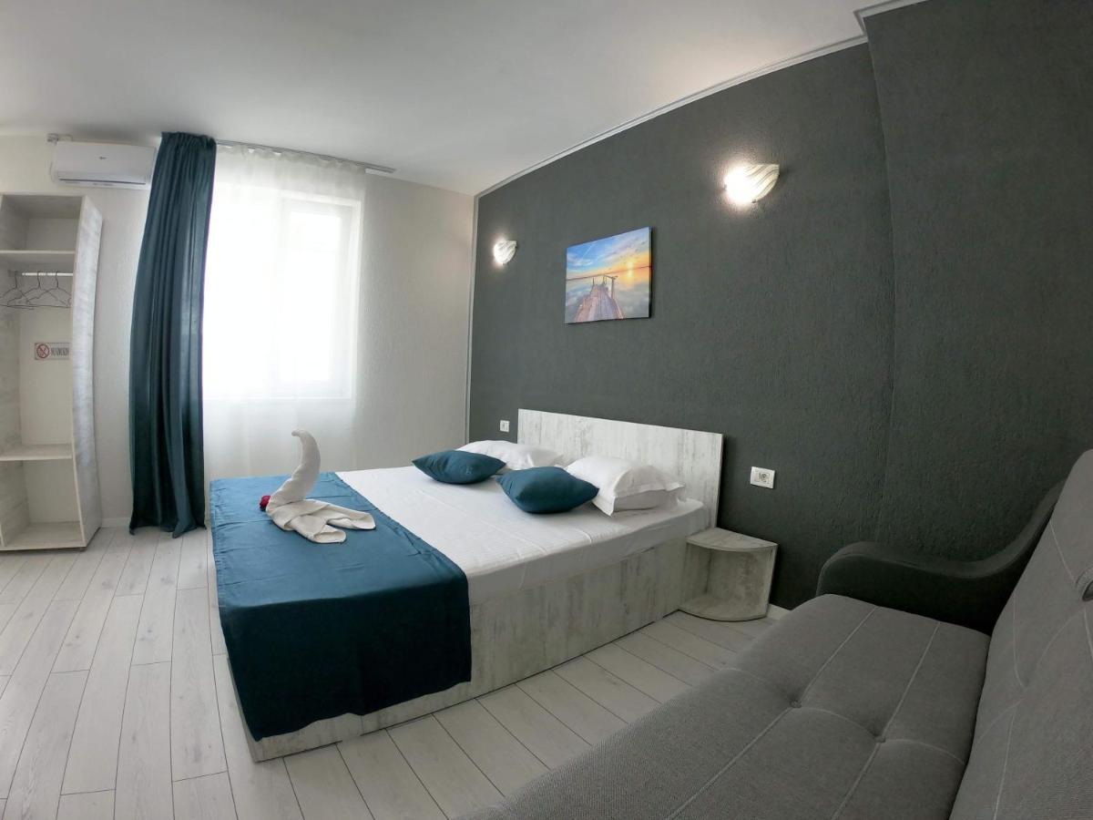Enki Hotel Eforie Bagian luar foto